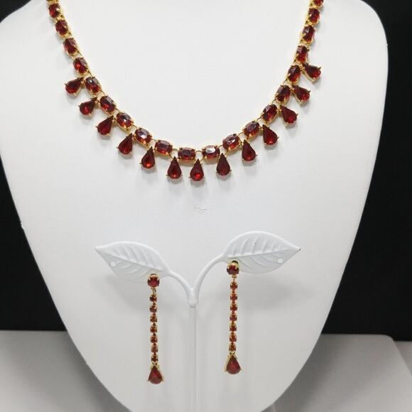 Avon 2004 Women’s Red Rhinestone Choker Adjustable Necklace Post Earrings Set - Picture 4 of 10